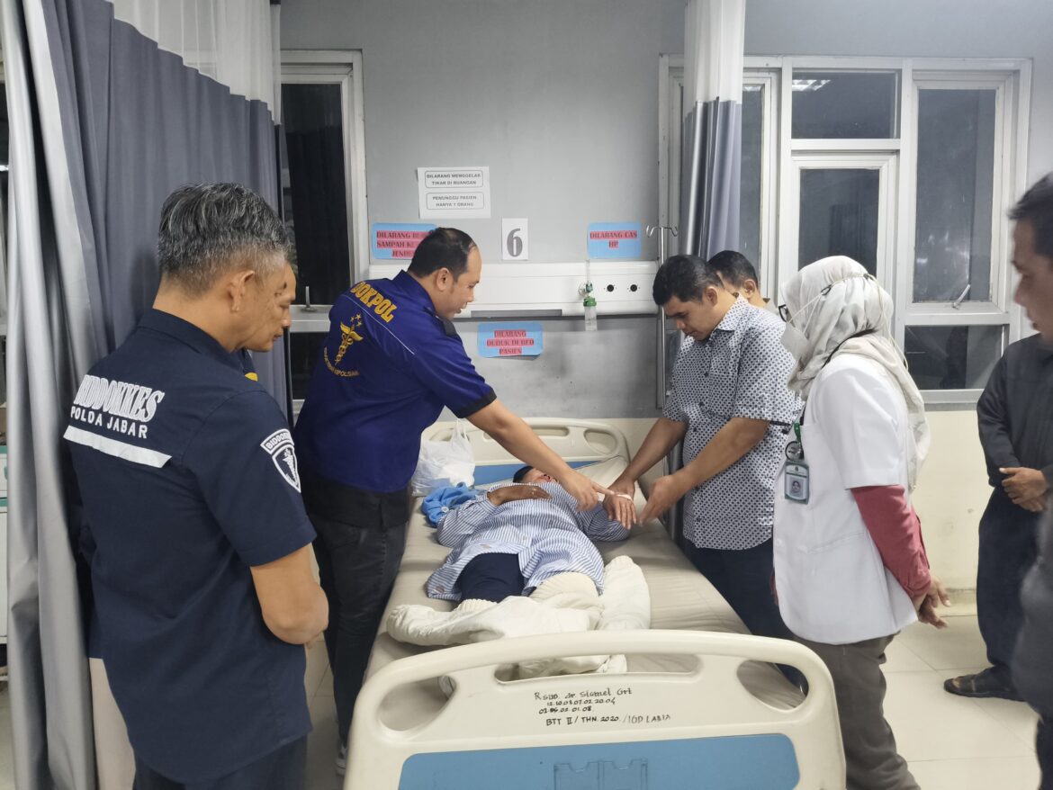 Kabid Humas Polda Jabar Jenguk Korban Luka Pesta Rakyat di Garut, Pastikan Penanganan Medis Maksimal