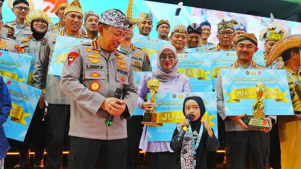Dongeng Hafiza Memukau Kapolri di Awarding Day Bhayangkara ke-79