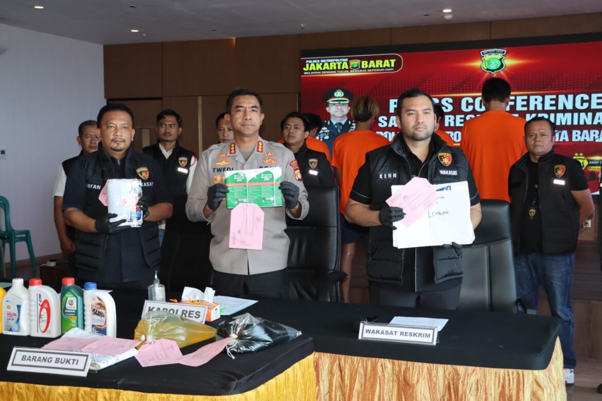 Polres Jakbar Bongkar Produksi Oli Palsu: Untung Miliaran, Modus Modifikasi Oli Bekas