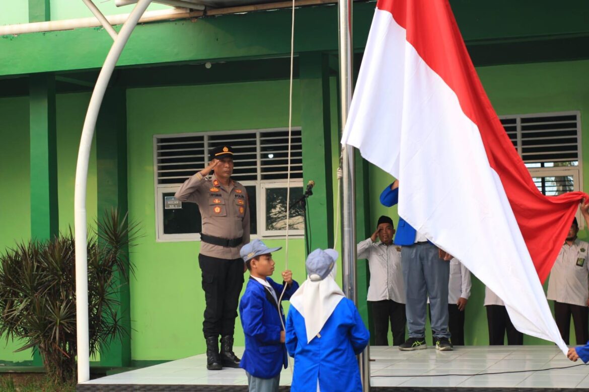 Kapolsek Kronjo Jadi Pembina Upacara di MAN 4 Kabupaten Tangerang, Ajak Siswa Jauhi Narkoba dan Tawuran
