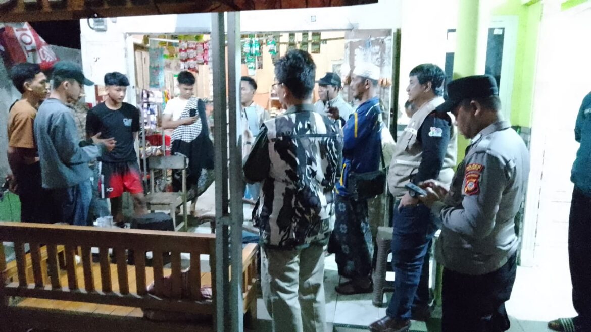 Dukung Kebijakan Pemerintah, Polsek Banjarsari Polres Ciamis Patroli Sasar Remaja Beraktifitas Malam