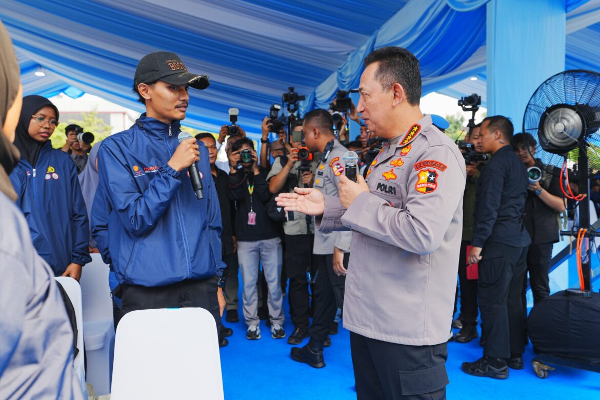 Lepas Buruh Terdampak PHK dan Angkatan Kerja Baru, Kapolri: Kabar Gembira di Tengah Dampak Global