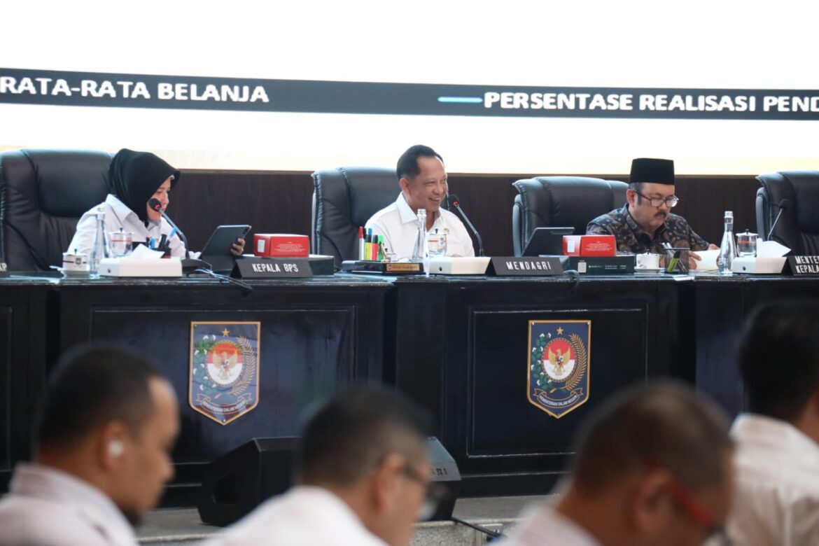 Mendagri Instruksikan Pemda di Papua Pegunungan, Papua Tengah, dan Papua Selatan Tekan Inflasi