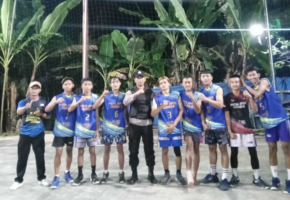 Polsek Pamarican Monitoring Turnamen Bola Voli Antar RW Peringatan HUT ke-80 RI Desa Sidamulih