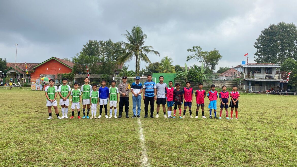 Polsek Ciamis Monitoring Turnamen Pordes Antar RW Peringatan HUT ke-80 RI Desa Imbanagara