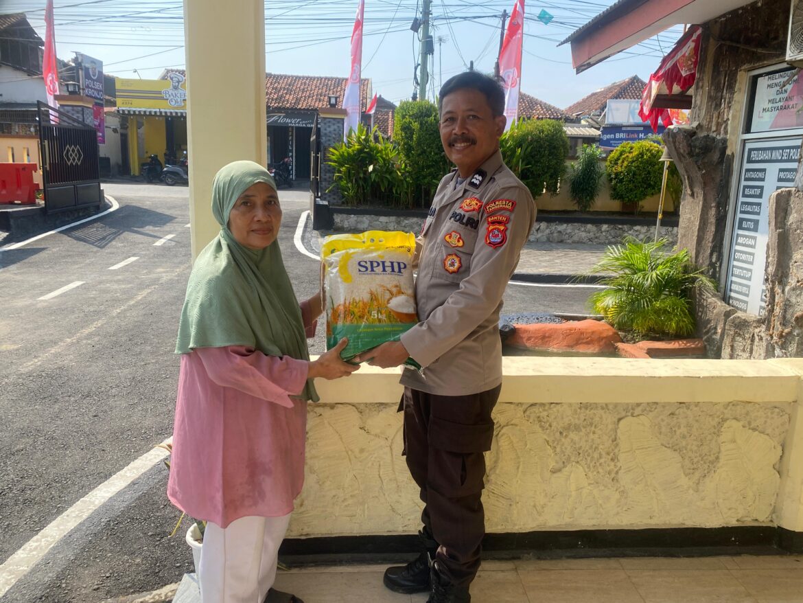 Polsek Kronjo Polresta Tangerang Gelar Gerakan Pangan Murah di Kronjo