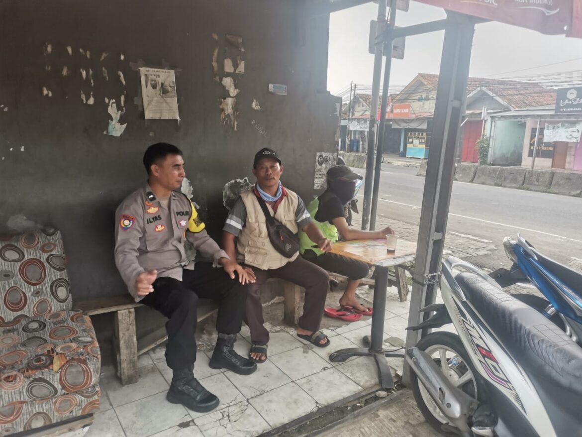 Bhabinkamtibmas Polsek Cikupa Tatap Muka dengan Tukang Ojek Sukamulya