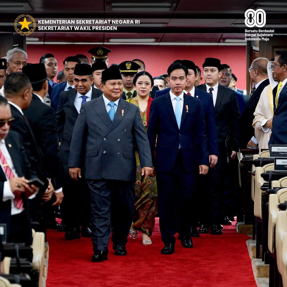 Presiden RI Prabowo Subianto Beserta Wapres RI Gibran Rakabuming Raka Disambut Ketua MPR Dan DPR Saat Memasuki Gedung Nusantara
