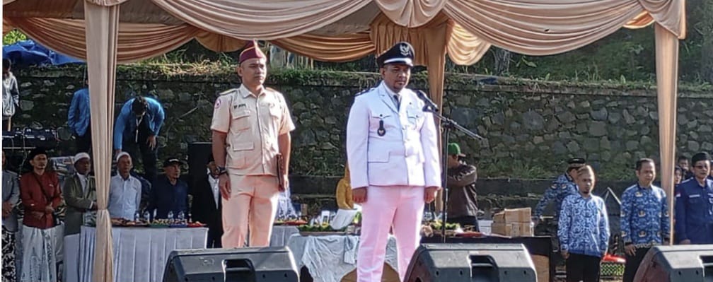 Pemdes Bantar Karet Gelar Upacara Pengibaran Bendera HUT-RI Ke – 80