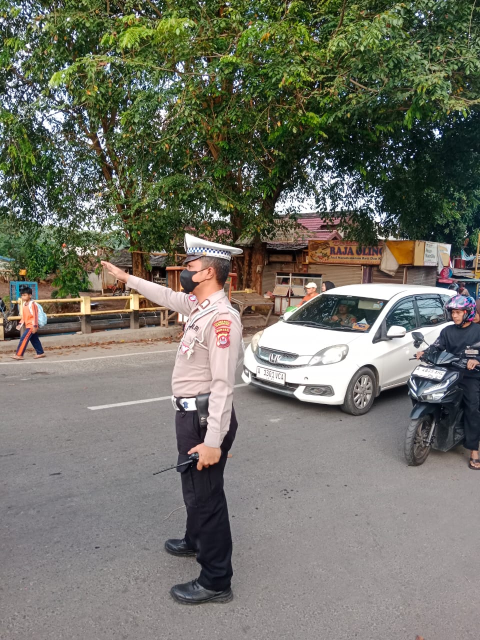 Pengaturan & Cegah Kemacetan di Pagi Hari, Anggota Satlantas Polsek Balaraja Polresta Tangerang di Titik Rawan Lalu Lintas 51
