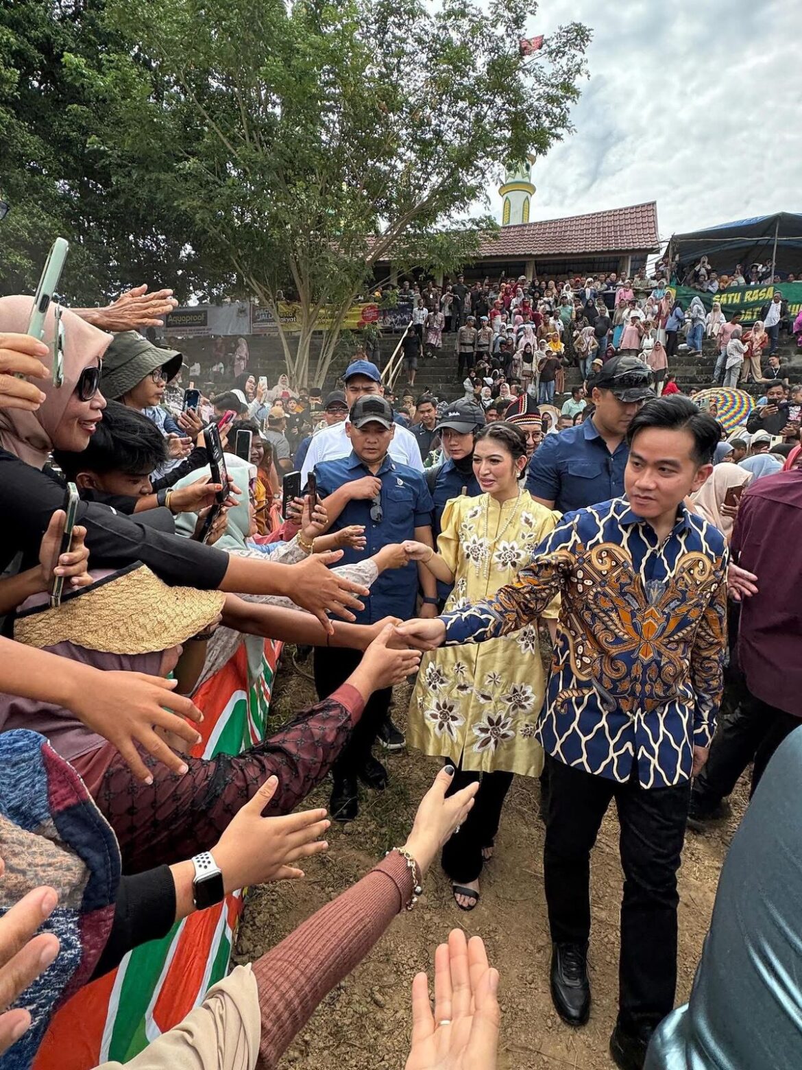 Hadiri Festival Pacu Jalur 2025, Wapres Minta Warisan Budaya dan Wajah Ekonomi Kreatif Riau Terus Dijaga