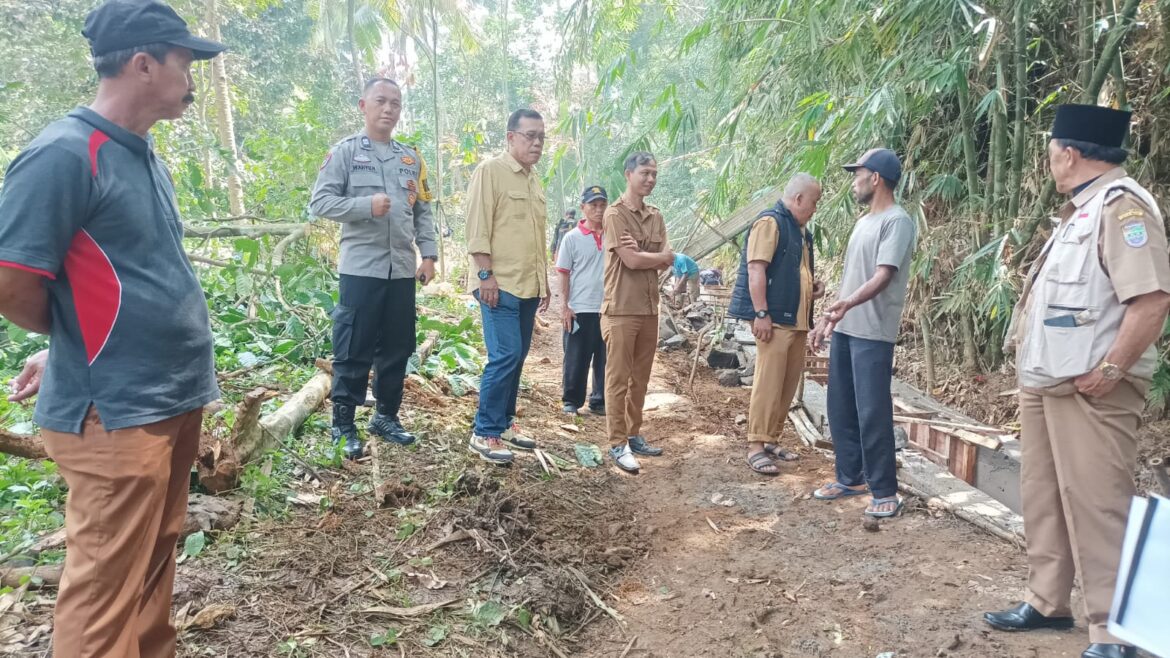 Cipta Kondisi, Polsek Ciamis Polres Ciamis Monitoring Pembangunan Saluran Irigasi BBWS Citanduy