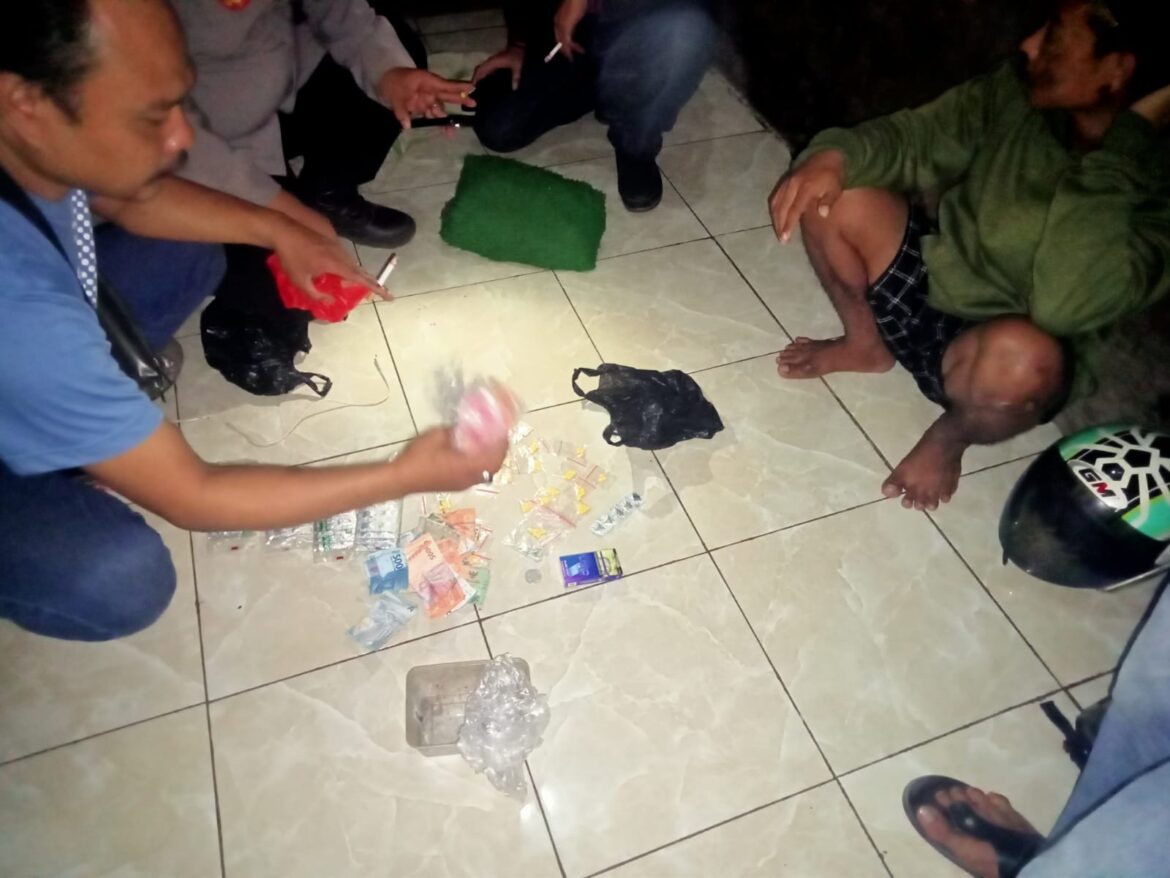 Polsek Sepatan Tangkap Pengedar Tramadol di Lebakwangi, Ratusan Butir Obat Diamankan