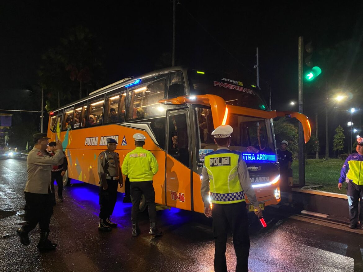 Polres Ciamis Lakukan Penyekatan Cegah Keberangkatan Massa Aksi