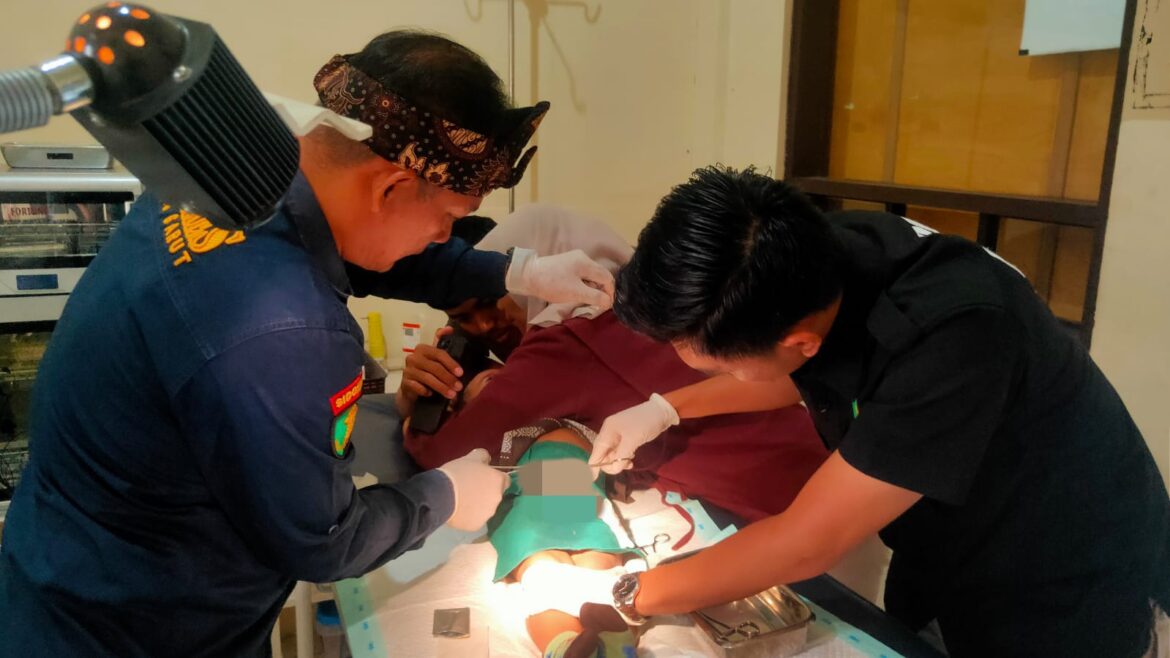 Sidokes Polres Garut Gelar Khitanan Gratis Anak Sholeh
