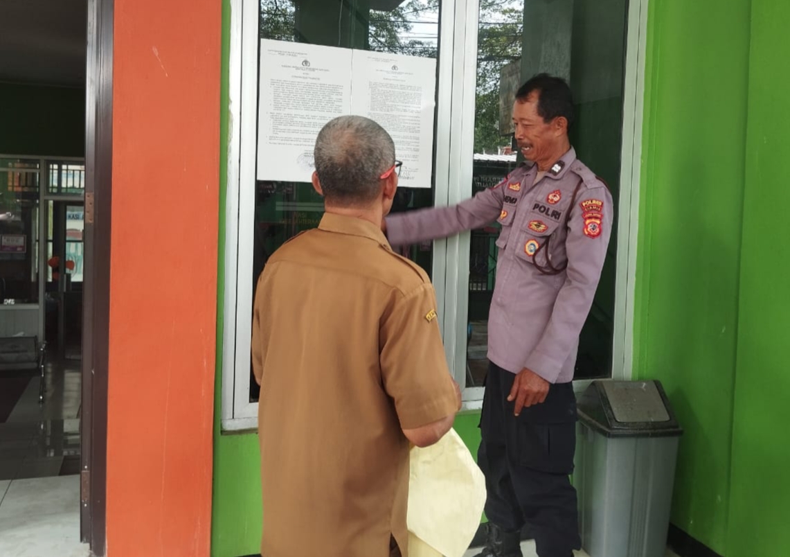 Bersama Berantas Aksi Premanisme, Polsek Pamarican Pasang Maklumat Kapolda Jabar