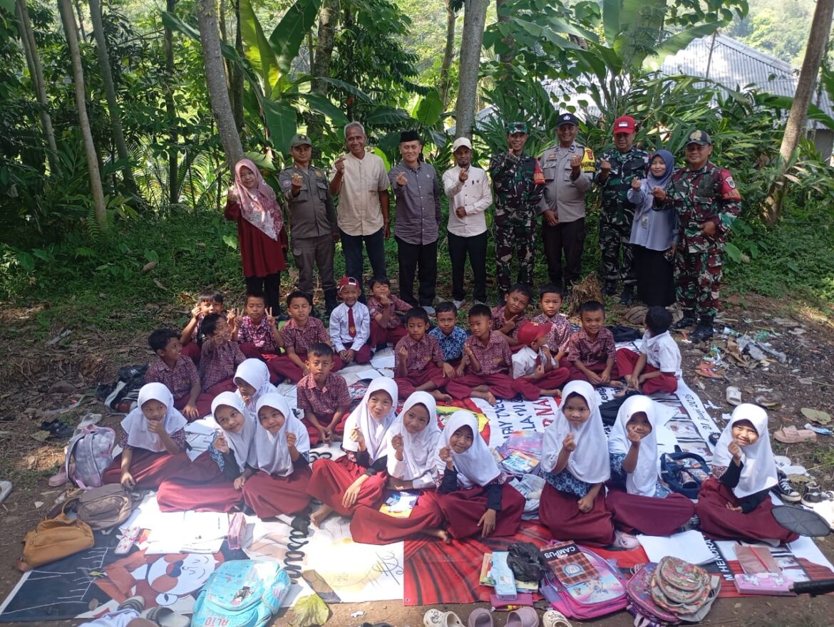 Bangunan Sekolah Ambruk, Kunker Anggota Komisi 4 DPRD kabupaten Bogor Di Apresiasi Kepsek SDN NANGELA dan Kades Nanggung