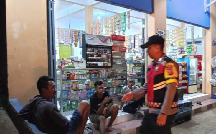 Berikan Rasa Nyaman, Polsek Sukadana Polres Ciamis Patroli KRYD Hingga Pemukiman Warga