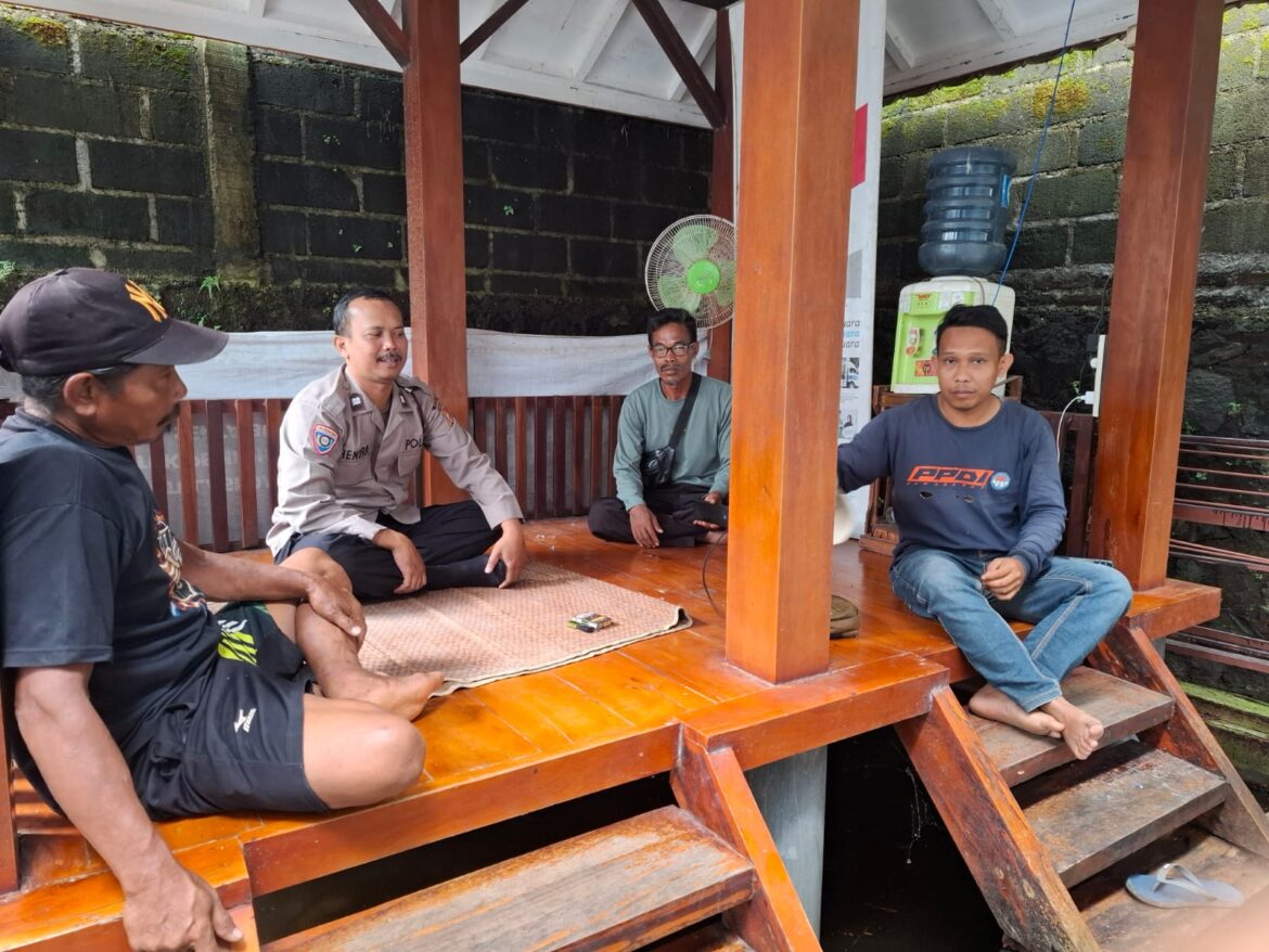 Aiptu Hendra Yokarisma Imbau Warga Gandapura Jaga Kerukunan dan Antisipasi Kejahatan
