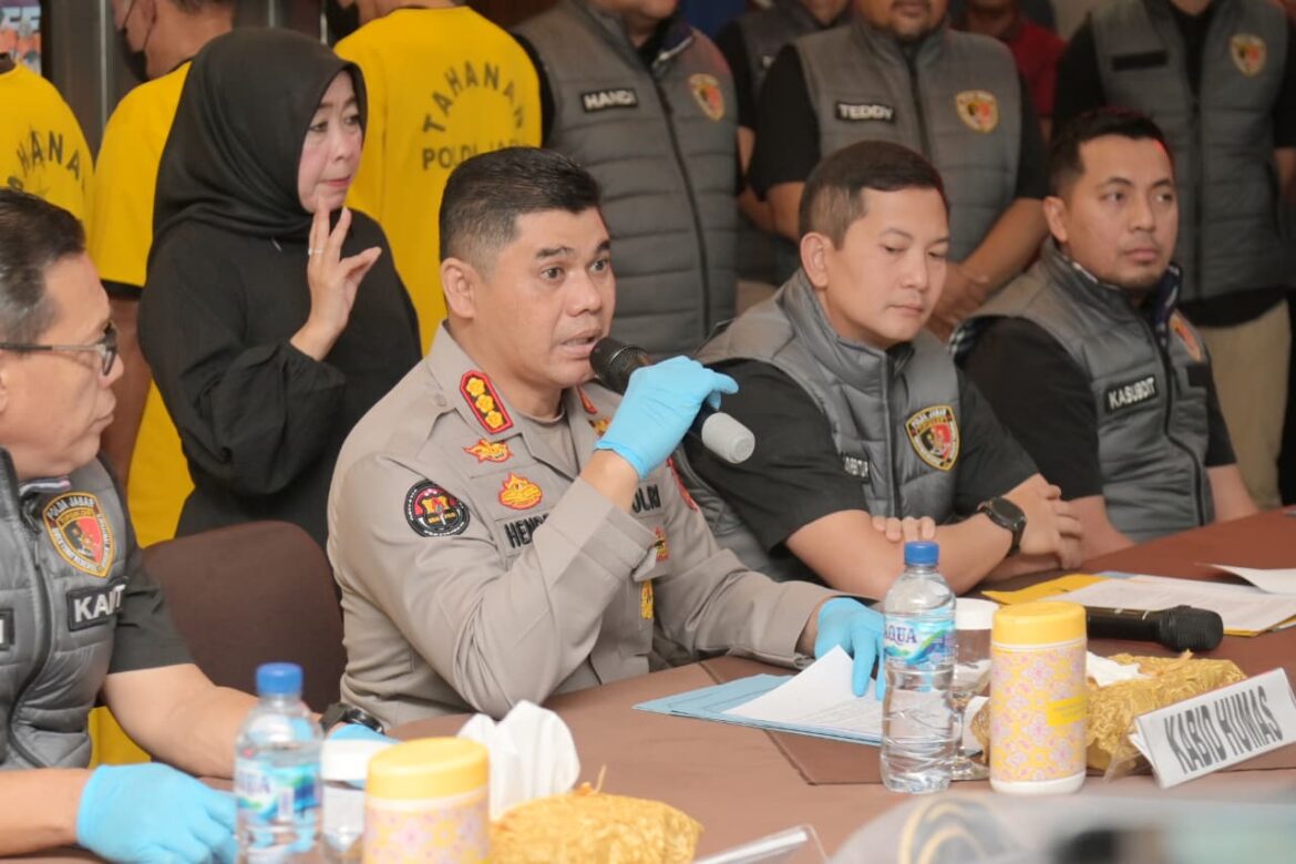 Polda Jabar Ungkap Korupsi Dana Bantuan Wirausaha Baru COVID-19 di Karawang