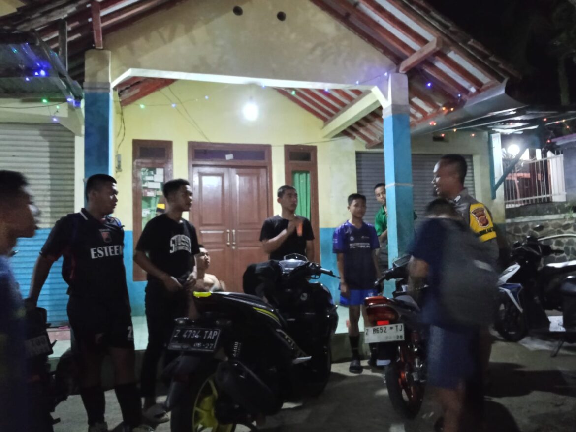 Berikan Rasa Nyaman, Polsek Sukadana Polres Ciamis Patroli KRYD Hingga Pemukiman Warga