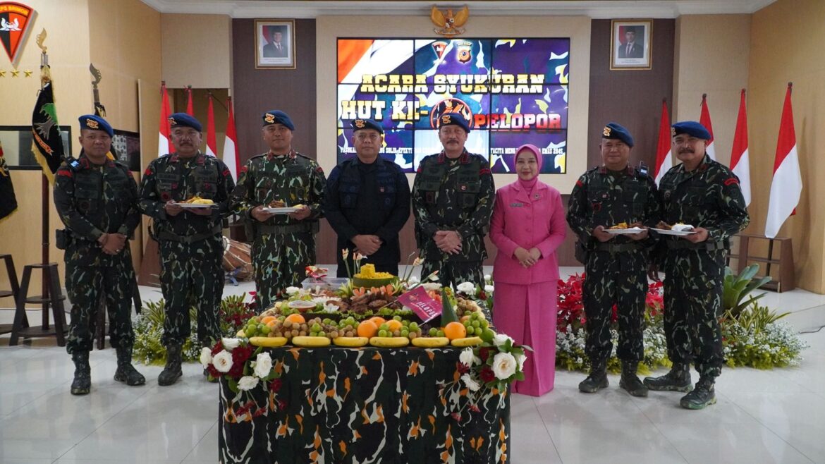 Dansat Brimob Polda Jabar Pimpin Syukuran HUT Pelopor Ke – 66