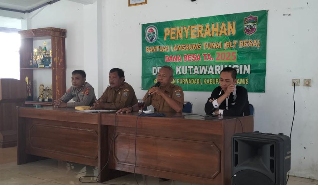 Polsek Lakbok Polres Ciamis Siagakan Personel Amankan Penyaluran BLT DD di Desa Kutawaringin