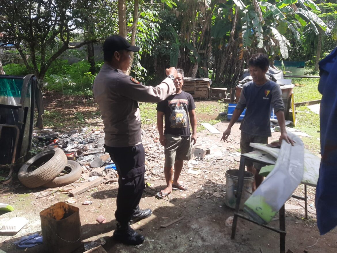 Perkuat Sinergitas, Polsek Cikoneng Polres Ciamis Koorkom ke Warga Gandasari Desa Gunungcupu
