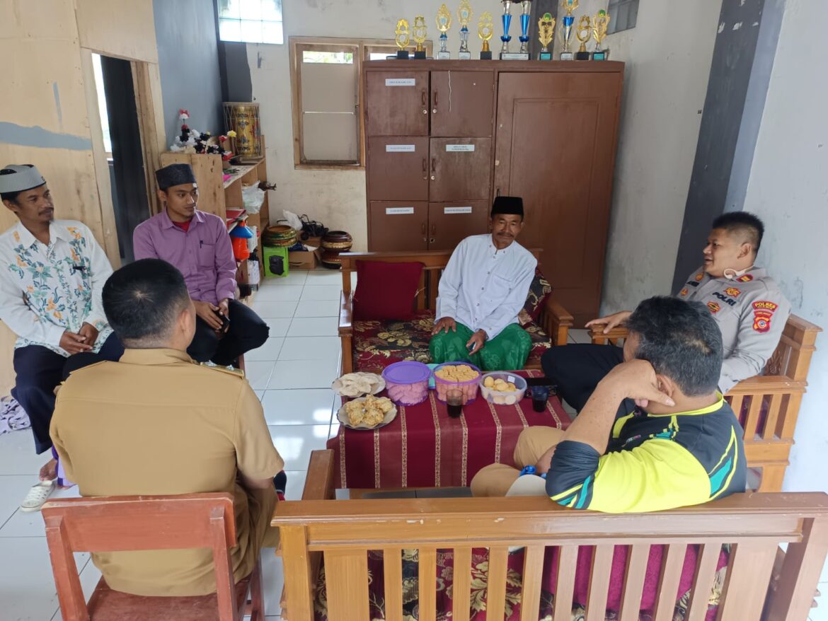 Perkuat Sinergi Jaga Kamtibmas, Polsek Cihaurbeuti Sambangi SMP IT Jabalnur Al-Khudori