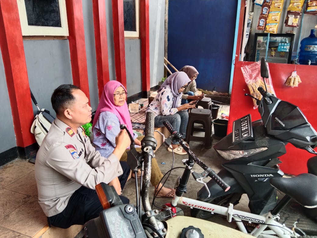Perkuat Sinergitas, Polsek Cikoneng Polres Ciamis Bintibsos ke Ibu Ibu di Dusun Sukamaju
