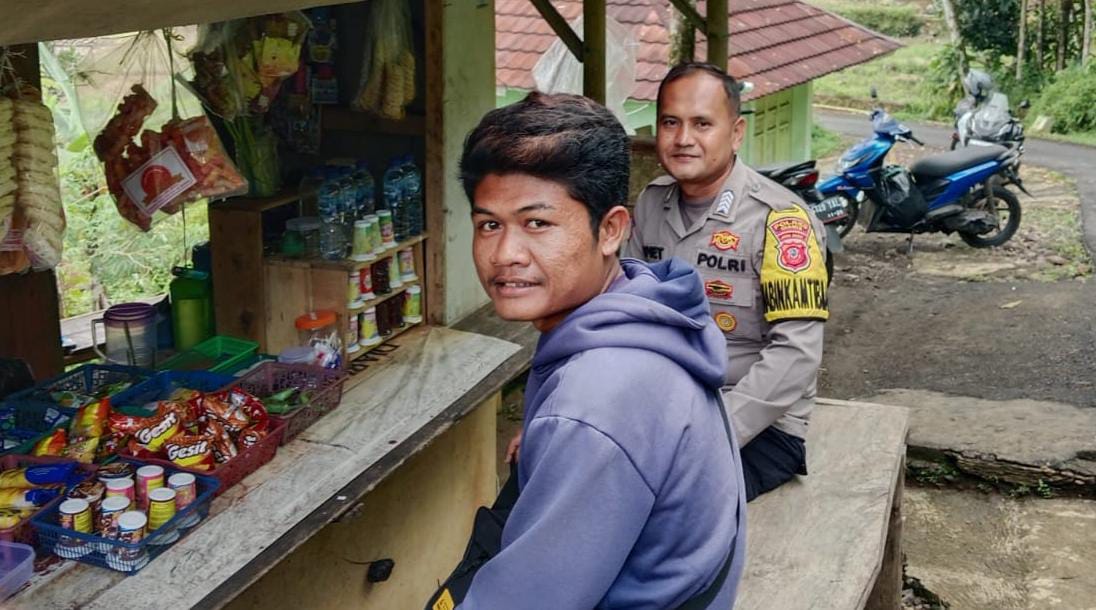 Perkuat Sinergitas, Polsek Cikoneng Polres Ciamis Koorkom Kamtibmas ke Tokoh di Desa Nasol