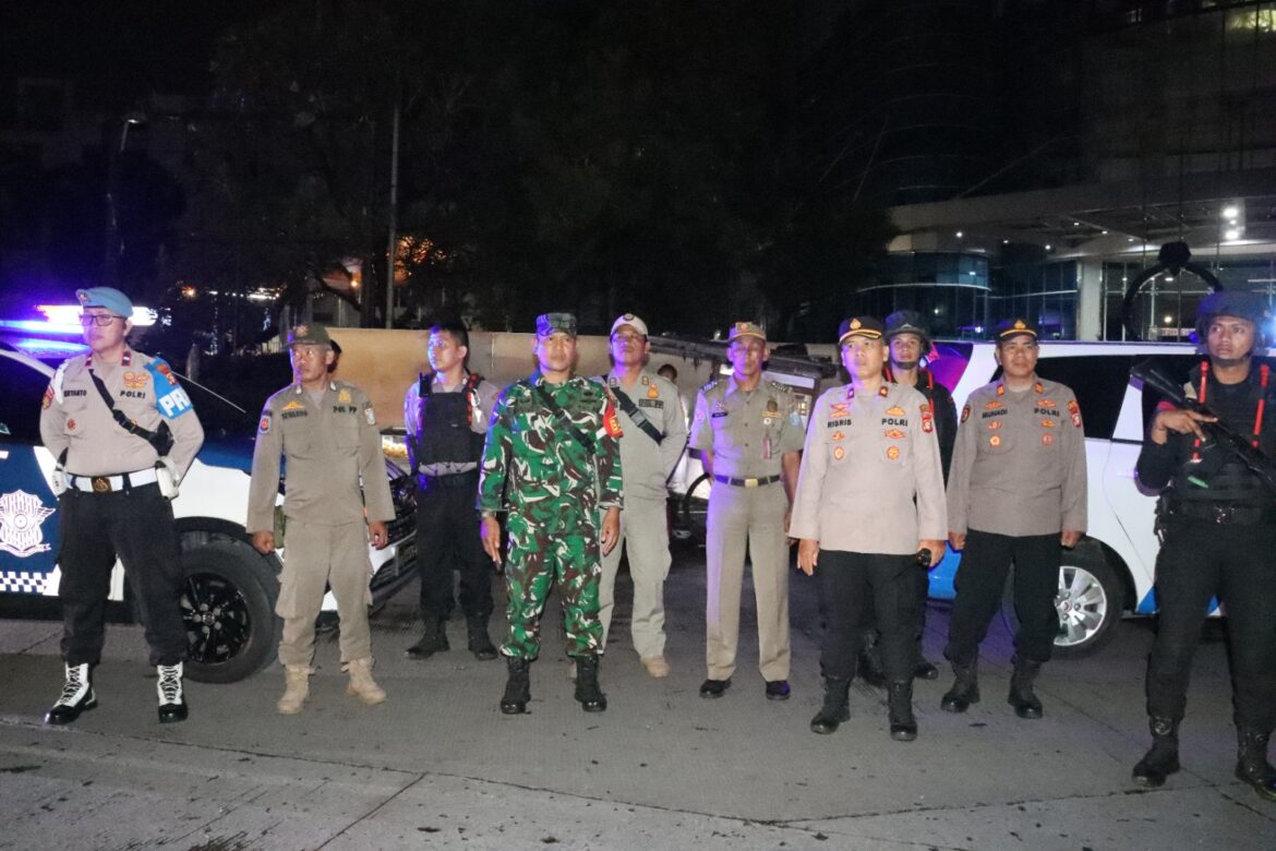 Patroli Skala Besar, 54 Personel Gabungan Pastikan Jakarta Barat Tetap Aman