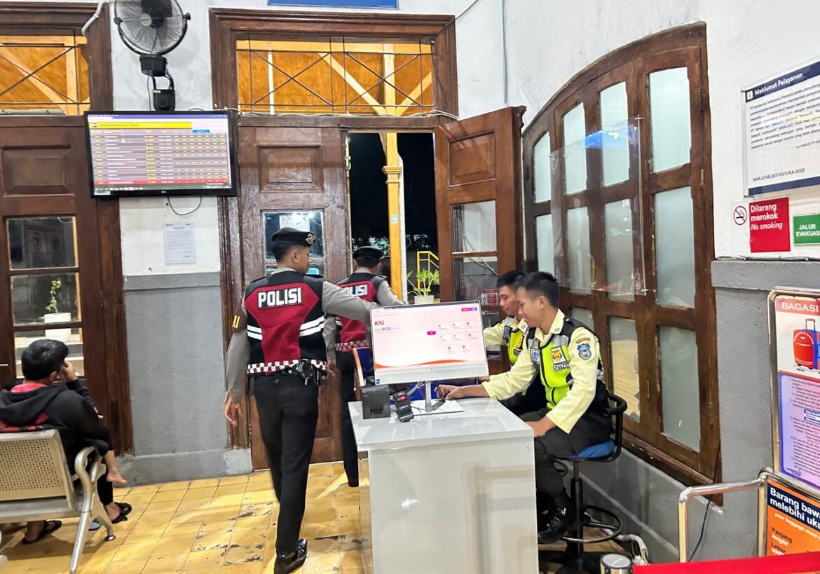 Cipkon Kamtibmas, Samapta Polres Ciamis Patroli Dialogis ke Stasiun KAI Ciamis