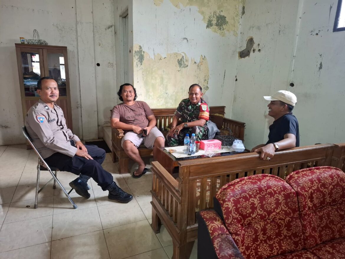 Perkuat Sinergitas, Polsek Cimaragas Polres Ciamis Koorkom Kamtibmas ke Warga Sukalilah