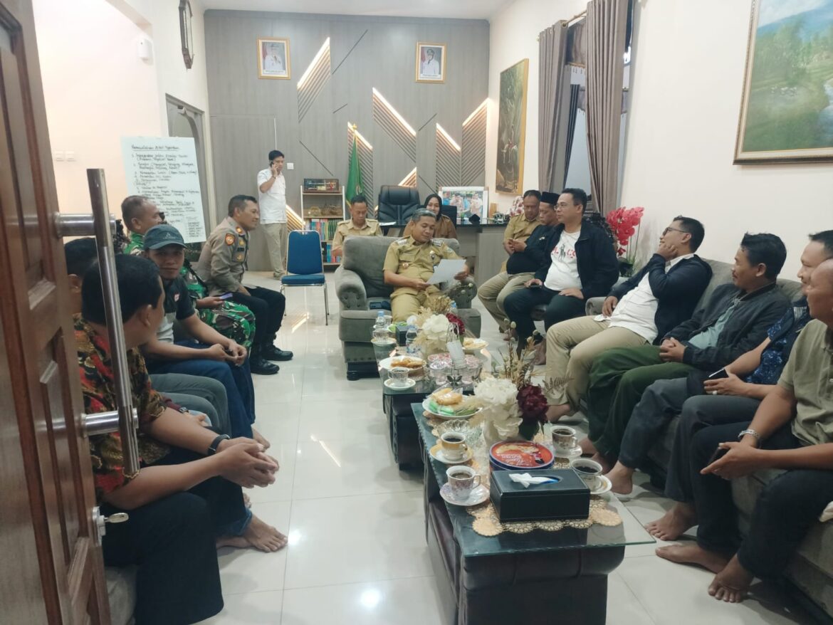 Wakapolsek Tigaraksa Hadiri Rapat Koordinasi Forkopimcam Bersama Warga Perum Mutiara Sodong Bahas Jalur SUTT