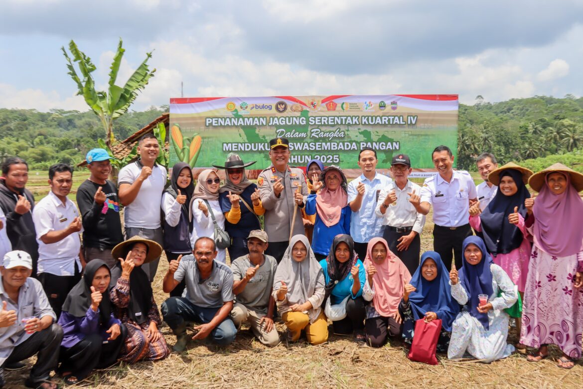 Kapolres Ciamis AKBP Hidayatullah Ajak Petani Wujudkan Kemandirian Pangan Lewat Penanaman Jagung Serentak