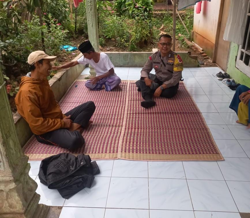 Bhabinkamtibmas Polsek Cigudeg sambang warga dalam rangka harkamtibmas di wilayah