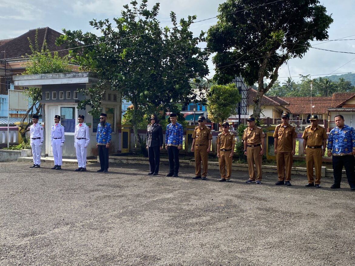 Polri Berperan Aktif dalam Peringatan Hari Pahlawan di Kecamatan Lumbung, Wujudkan Sinergi dan Semangat Kebangsaan