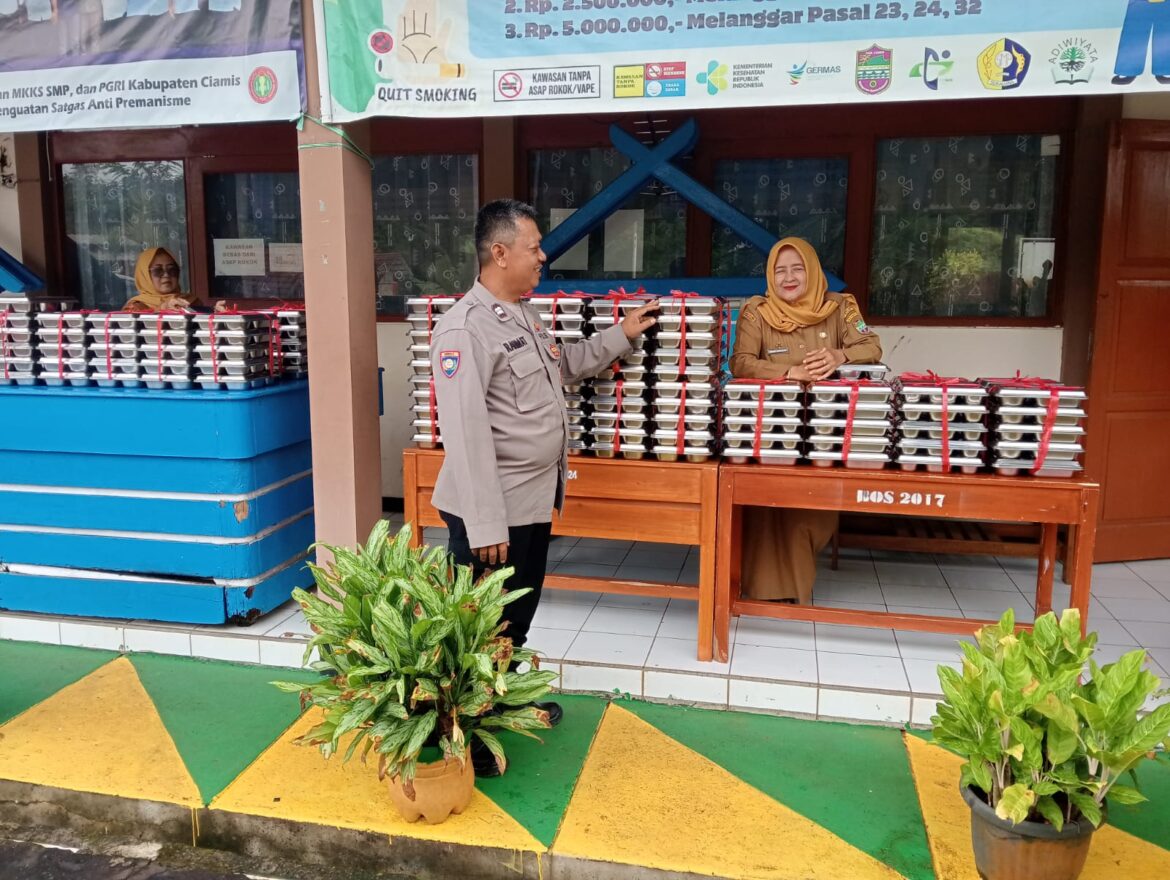 Polsek Sukadana Polres Ciamis Turun Langsung Pantau MBG SPPG Bunter di SMPN 1 Sukadana