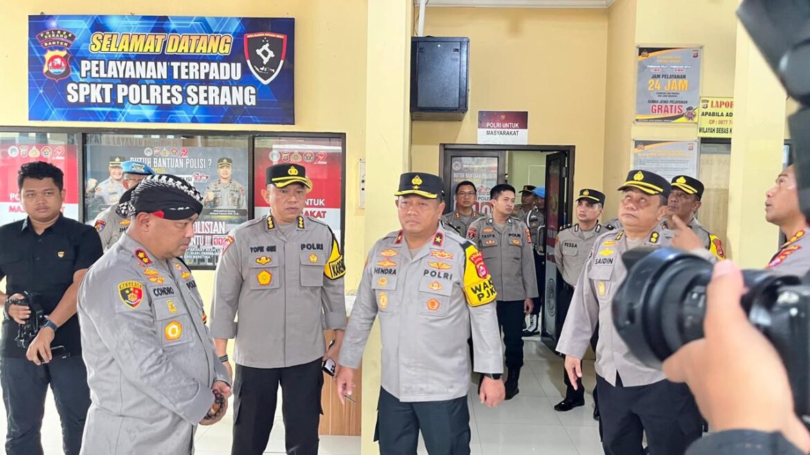 Waka Polda Banten Brigjen Polisi Hendra Wirawan Melakukan Kunjungan Kerja Ke Mapolres Serang
