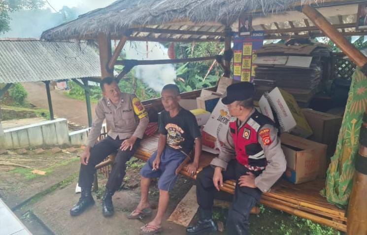 Polsek Sukadana Tingkatkan Keamanan Lewat Patroli Dialogis Siang, Kapolres Ciamis Tegaskan Komitmen Pelayanan Prima