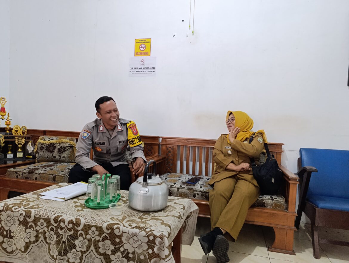 Perkuat Sinergitas, Polsek Cikoneng Polres Ciamis Koorkom Kamtibmas Bersama Kades