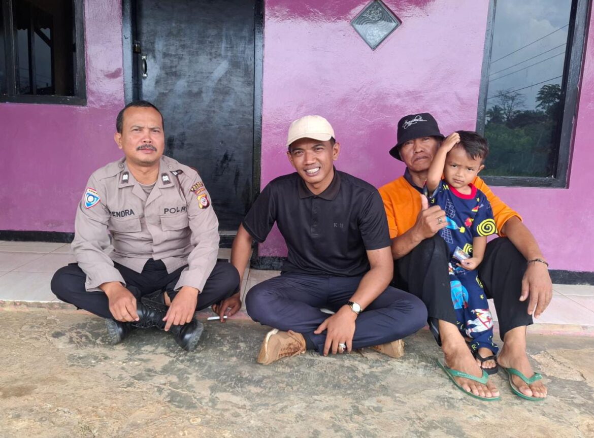 Perkuat Sinergitas, Polsek Cimaragas Polres Ciamis Koorkom Kamtibmas ke Warga Janggala