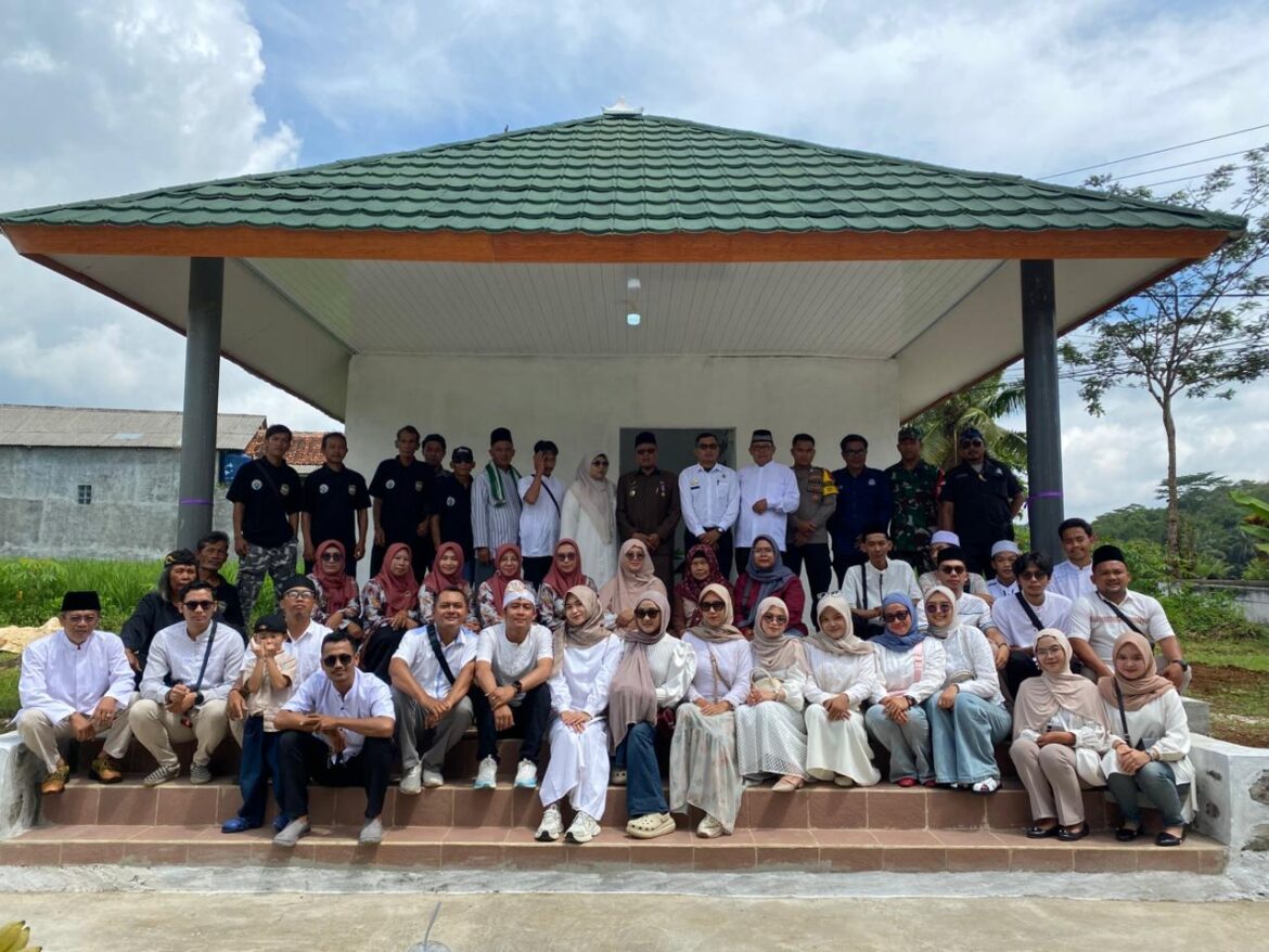 Polsek Ciamis Polres Ciamis Hadir dan Ikuti Acara di Peringatan Milangkala Desa Cisadap