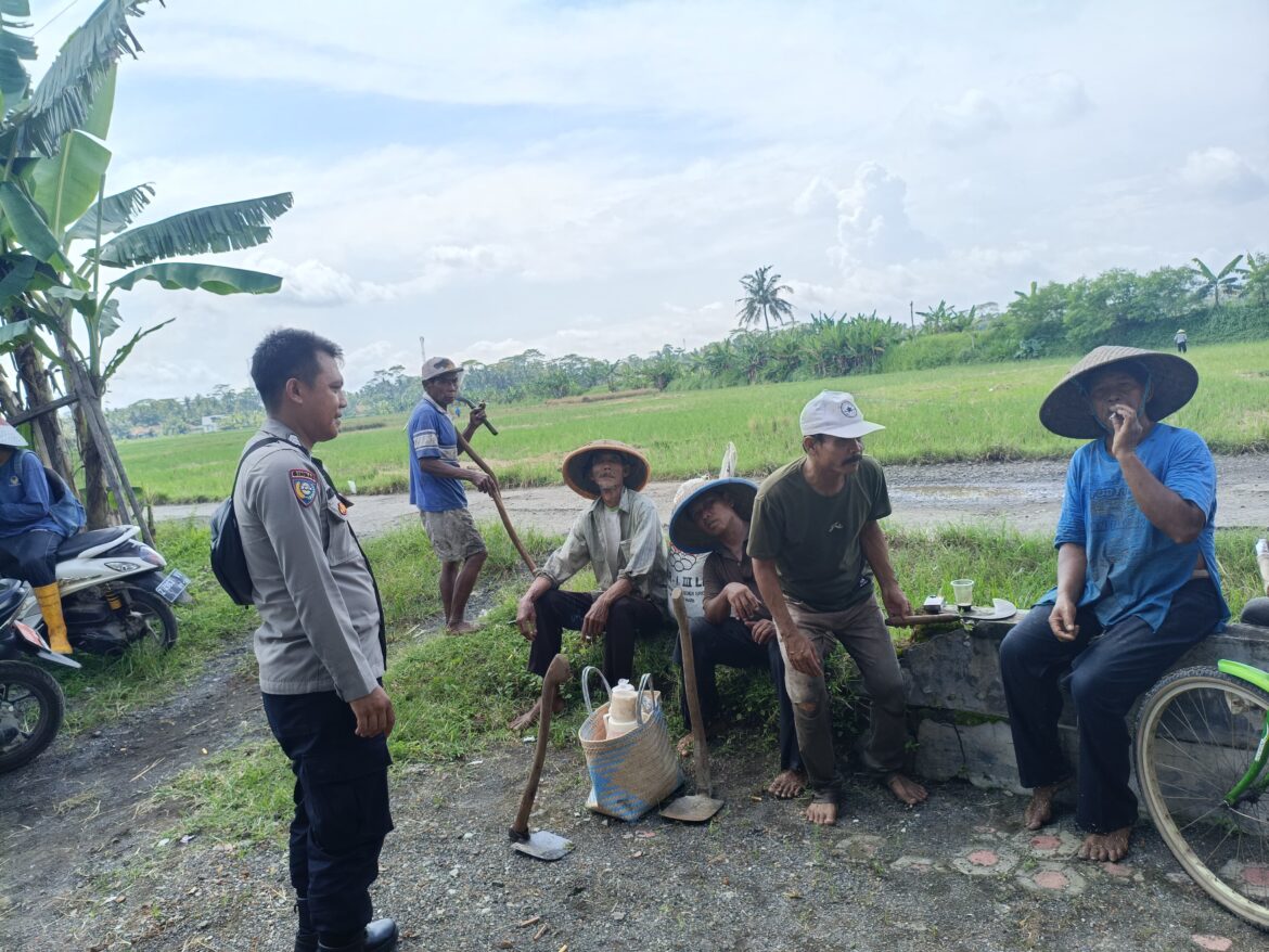 Perkuat Sinergitas, Polsek Lakbok Polres Ciamis Koorkom ke Warga Desa Kalapasawit