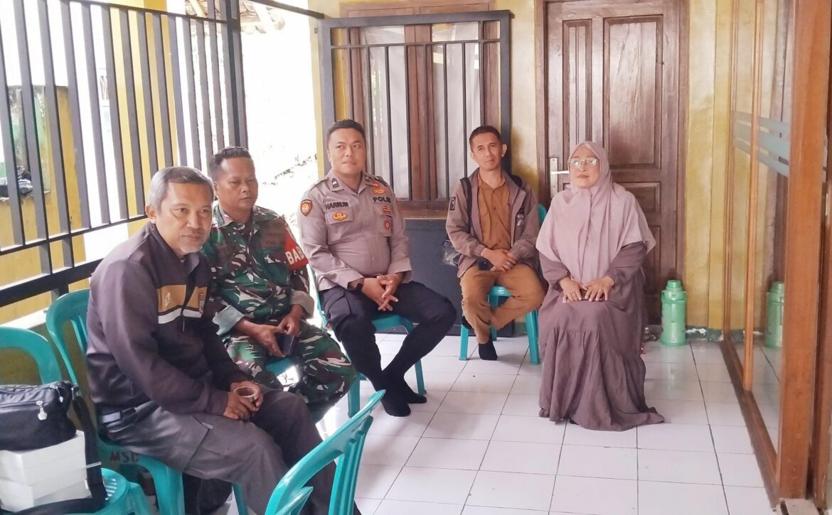 Polsek Cihaurbeuti Monitoring Reses Anggota DPRD Ciamis Partai Gerindra di Desa Sumberjaya
