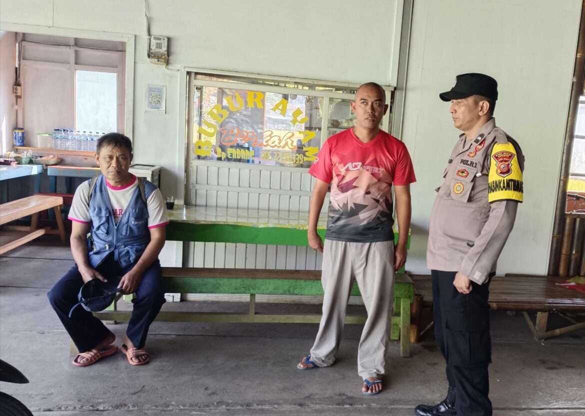 Perkuat Sinergitas, Polsek Rancah Polres Ciamis Koorkom Kamtibmas Jelang Nataru ke Warga Cisontrol