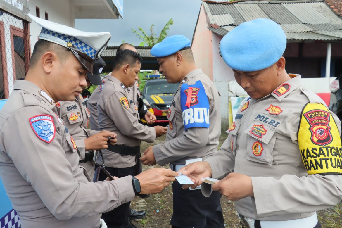 Propam Polres Ciamis Ops Gaktibplin ke Personel PAM Sindangkasih Ops Lilin Lodaya 2025