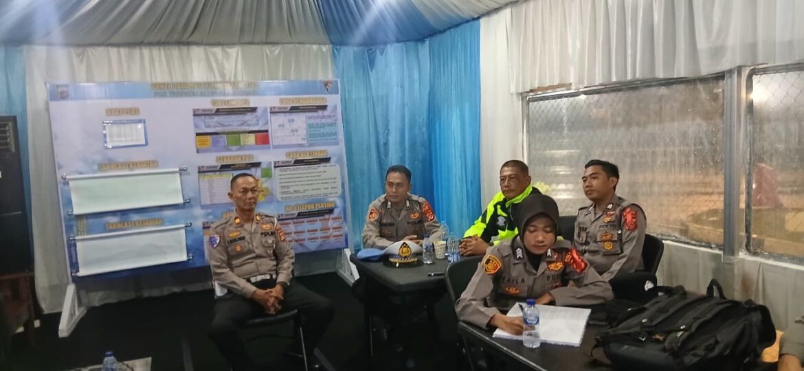 Cek Kesiapan Personel Ops Lilin Lodaya 2025, Pos Pam Terpadu Apelkan Personel Piket di Malam Hari