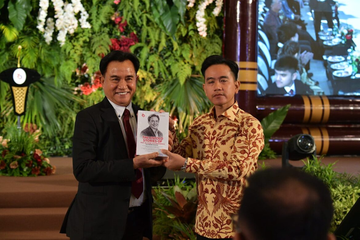Hadiri Peluncuran Delapan Buku Yusril Ihza Mahendra, Wapres Apresiasi Pengabdian Lintas Rezim